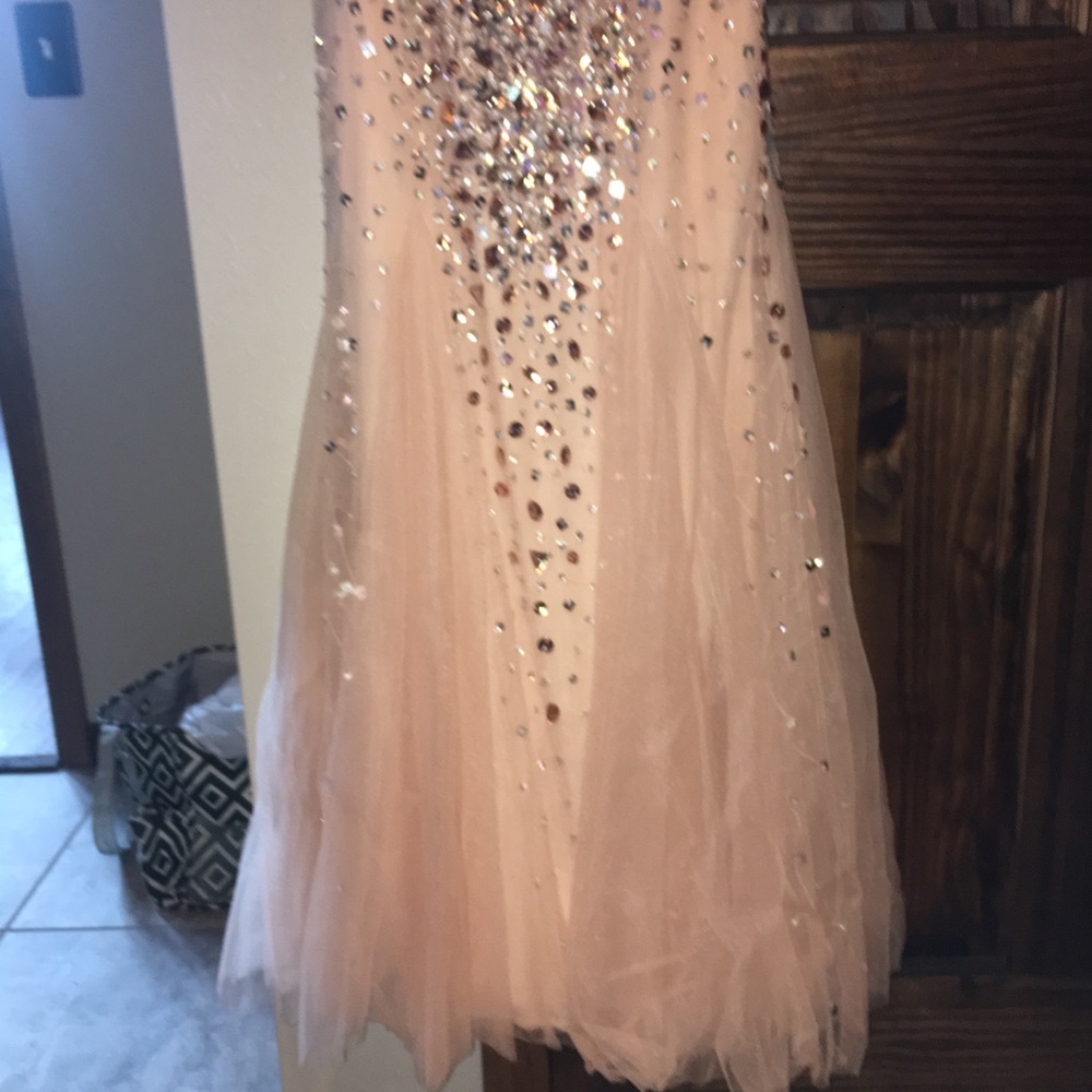 Prom dress! - Picture 3 of 4